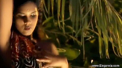 Bollywood Queen Of Art