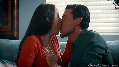 Milky-skined Cougar Amazing Sex Story