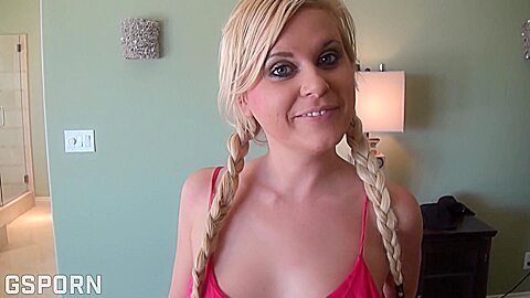 Hot American Blonde Girl Like The Amateur Sex And Make It