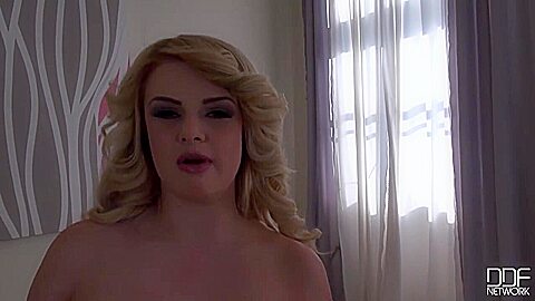 Buxom & Babelicious – Bonnie Rose