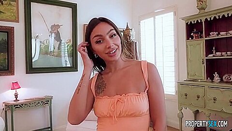 Sisi Rose - Horny Homeowner [fullhd 1080p]