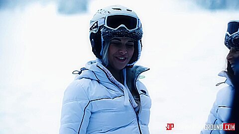 Nikky Dream And Antonia Sainz In And Perverted Babes Crazy