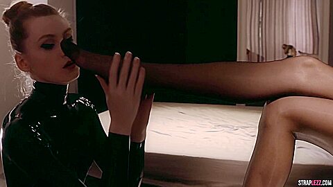 Mi And Rossy Bush - Sexually Attractive Lesbians Aphrodisiac Porn Video