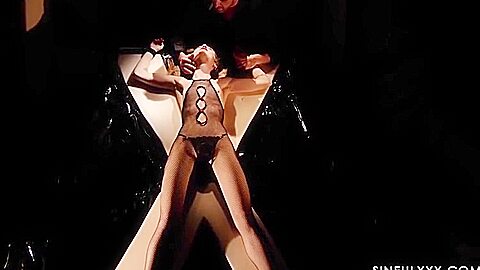 Lovita Fate, Tiffany Tatum – Choose To Lose Control