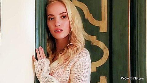 Emma White - Hottest White