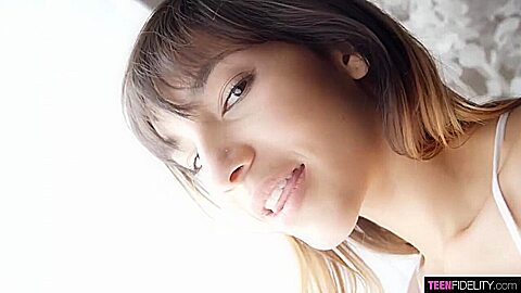 Kitty Carrera - Kitty will Sperma