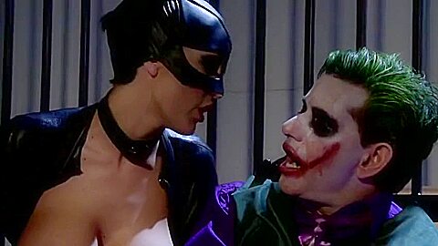 Katwoman Jennifer Dark Prowls Into A Prison Cage 3way