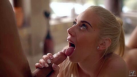 Wrapped You S23 E13 Kristof Cale...