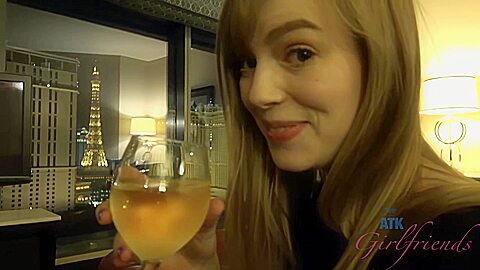 Dolly Leigh – Du hast beim ersten Date einen stinkenden Finger bekommen!