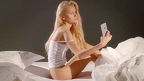 Aleksandra selfie session...