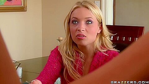 Yes Porn Ples Appey Brooks Ia A Horny Little Mommy Who - Abbey Brooks - Mommys Got A Secret Porn Videos And Best Free Porn Films -  PornTop.com