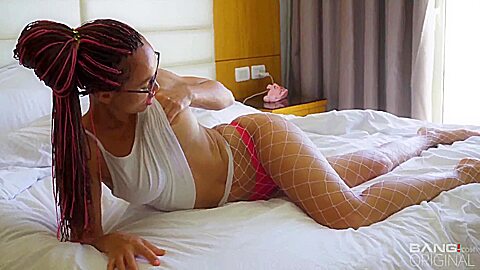 Messes Up The Sheets Special Dick Midju Show...