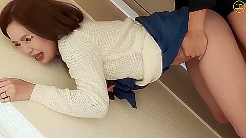 Free Premium Video 長身美脚の三児のを飲ませて犯す
