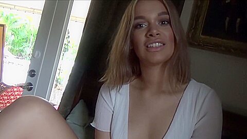 Young Chick Substitutes Her Pussy For Homemade Porn Close-up (18+)