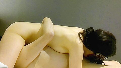 無修正熟年カッフル　ホtルハメ撮り変態淫乱熟女