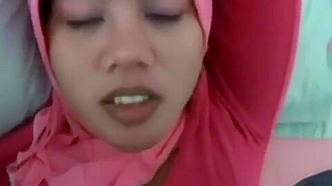 Pembe Turbanli