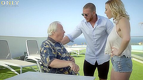 Mary Monroe - Voluptuous Blonde Awesome Sex With The Rich Guy