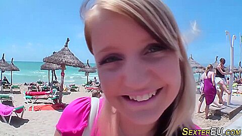 German teen 18+ Booty Cumshot